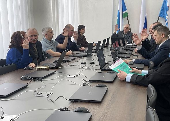 “В связи с увеличением объема работы” и.о. главы Серова установят доплату