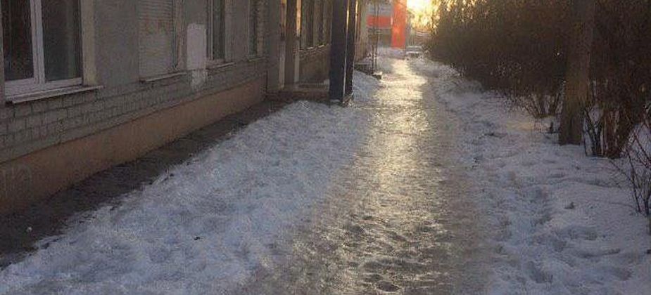 Читатель жалуется на гололед