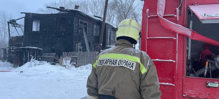 В Филькино горел жилой дом, в Серове - склады, учебный автомобиль и барак
