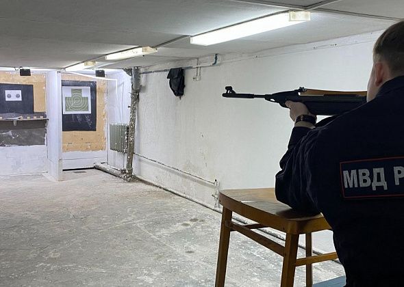 В Серове "Город", "Общежитие" и полиция соревновались в стрельбе из пневматического оружия