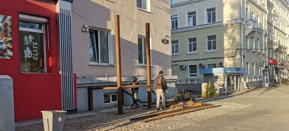В Серове начали строительство отдельного входа в приемную «Единой России» и Жукова за бюджетный счет