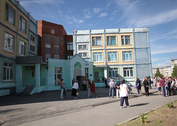 Руководители детской поликлиники Серова отстранены от работы после скандала с нищенскими зарплатами