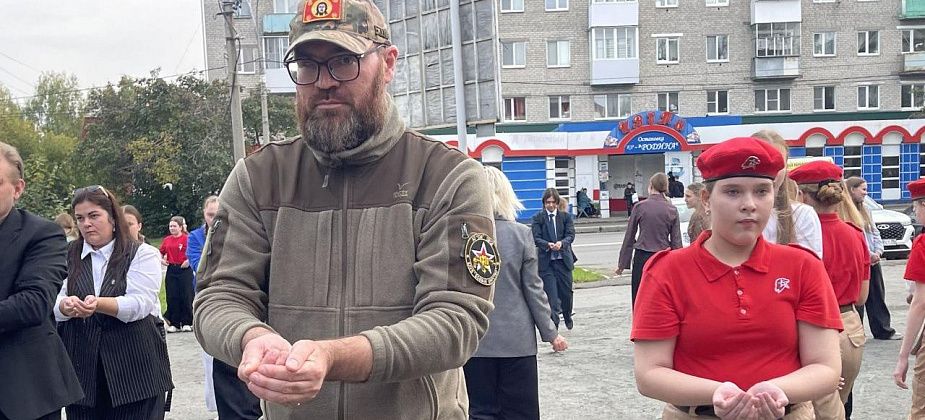 “Душа рвалась и плакала”. В Серове почтили память жертв терактов