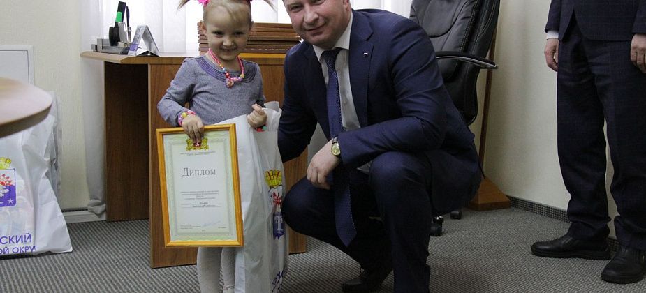 В Серове наградили юных победителей конкурса рисунков про ЖКХ и энергосбережение