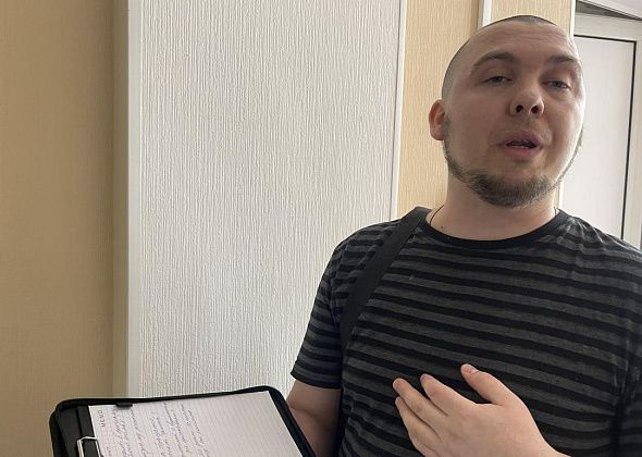 “Помощи от них не дождешься”. Серовчанин отозвался о приеме в мэрии, на котором был из-за состояния дома