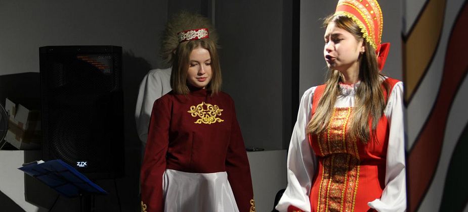 Презентацией книги, спектаклем, мастер-классами и... самсой запомнится серовчанам “Библионочь-2026”