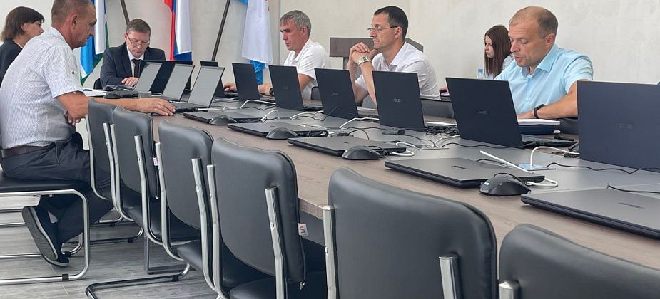 Между депутатами и чиновниками мэрии Серова разгорелся спор из-за... запорной арматуры