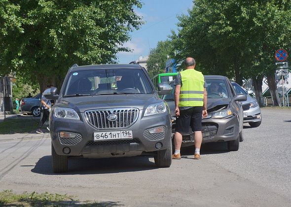 В Серове столкнулись Lifan и "Калина". Пострадавших нет