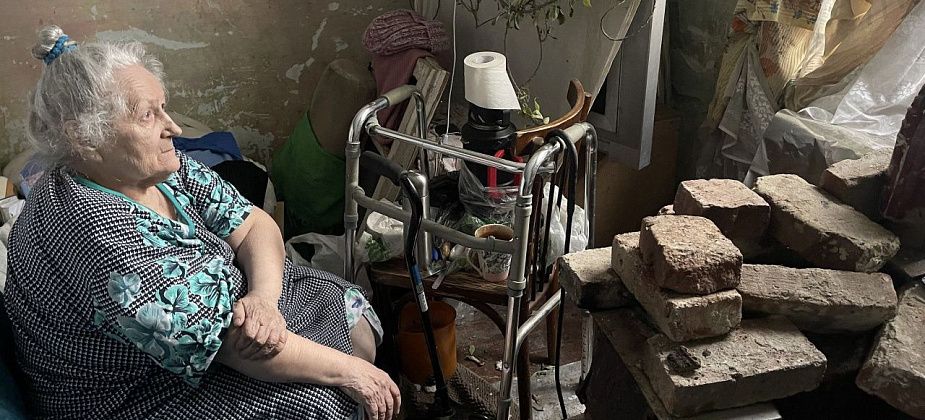 Серовчанка-инвалид живет с буржуйкой в аварийном доме без тепла и света