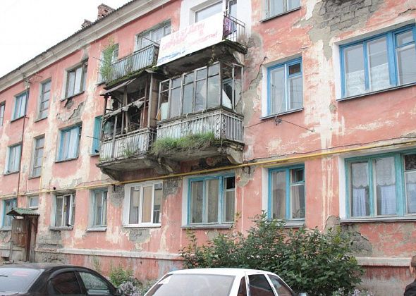 Дом №9 по улице Ключевой в Серове, после обследования, не признали аварийным и рекомендовали отремонтировать