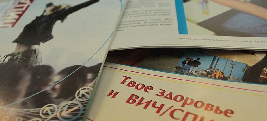 «Эпидемия, про которую не говорят»: Юрий Дудь выпустил двухчасовой фильм про ВИЧ