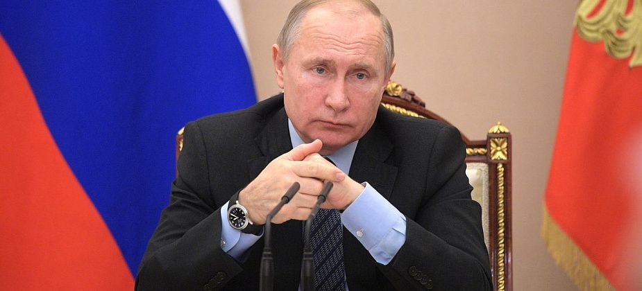 Путин подписал закон о штрафах за неуважение к власти