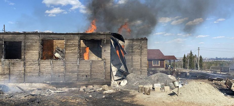 Серовчанка за сгоревший в 2023 году дом отсудила у спасателей 930 тысяч рублей