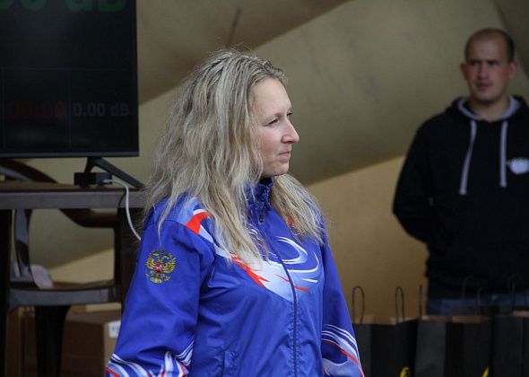 На пост главы Серова претендует замдиректора техникума сферы обслуживания и питания Юлия Лузина