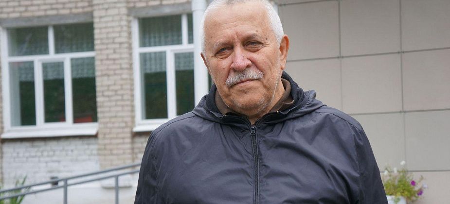 "Мои ученики влияют на судьбу города". Николай Егоров стал новым Почетным гражданином Серова