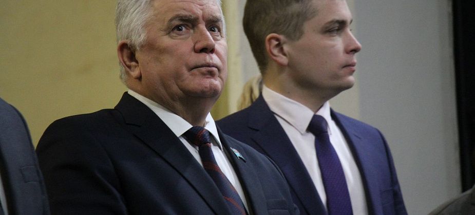 "Эта работа тяжела, но так нужна"... Спикер Думы Серова поздравил коллег с Днем местного самоуправления