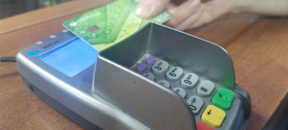 В Серове осужден мужчина, расплатившийся найденной картой за продукты, алкоголь и сигареты