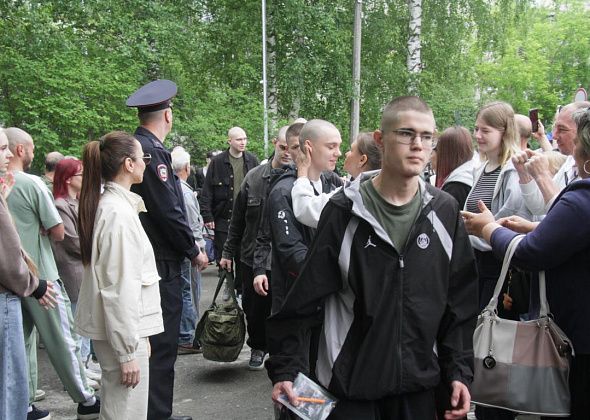 На службу в армию из Серова отправили 16 призывников