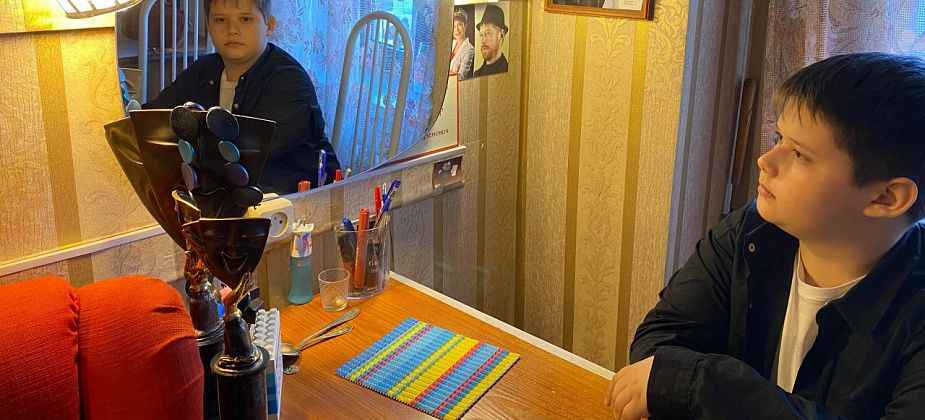 Пятиклассник Владлен Незлученко мечтает продолжить семейное дело и служить в театре