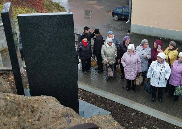 “Даже погода плачет”. Под крышей “Родины” собрались жертвы политических репрессий