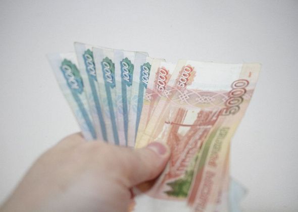 Средняя зарплата работников серовских предприятий в 2025 году составила 80 тысяч рублей