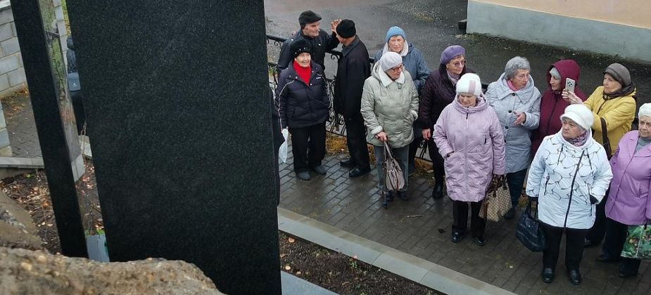 “Даже погода плачет”. Под крышей “Родины” собрались жертвы политических репрессий