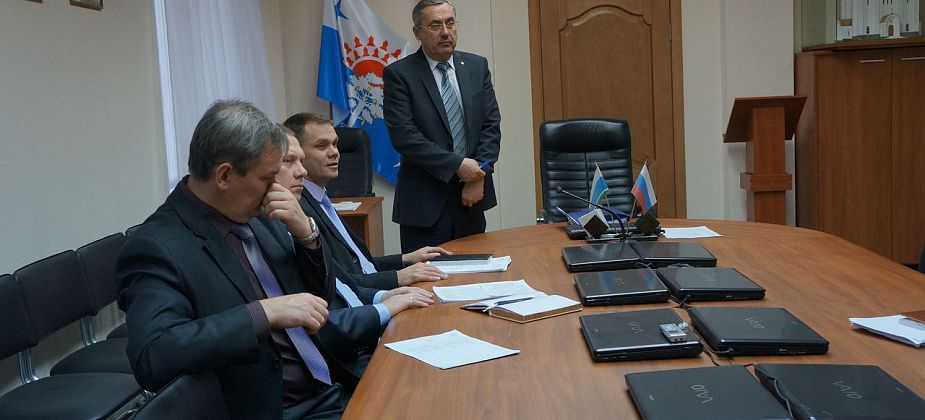 Серовские чиновники закупают новые кресла. Старые уже просидели?