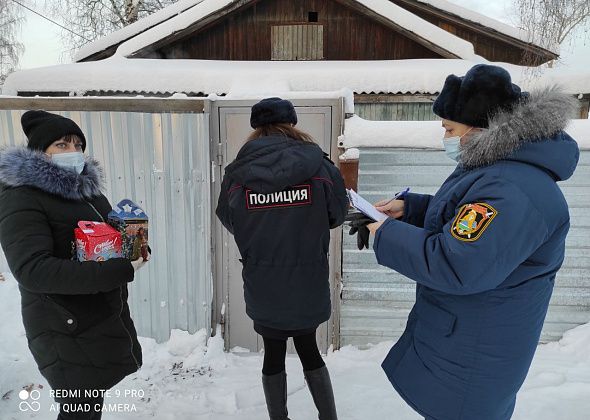 Серовчанам напомнили о необходимости соблюдать правила пожарной безопасности во время праздников