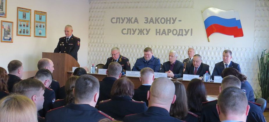 Серов посетил начальник ГУ МВД России по Свердловской области Александр Мешков