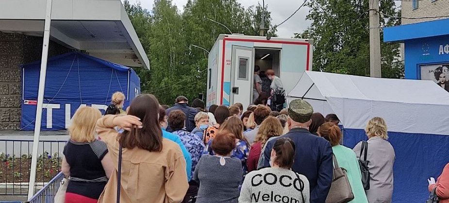 В выходные в Серове продолжится вакцинация от нового коронавируса - передвижной ФАП будет стоять у "Родины"