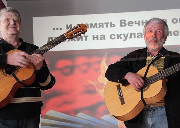 “Май располагает петь о войне”. В Серове прошел вечер бардовской песни