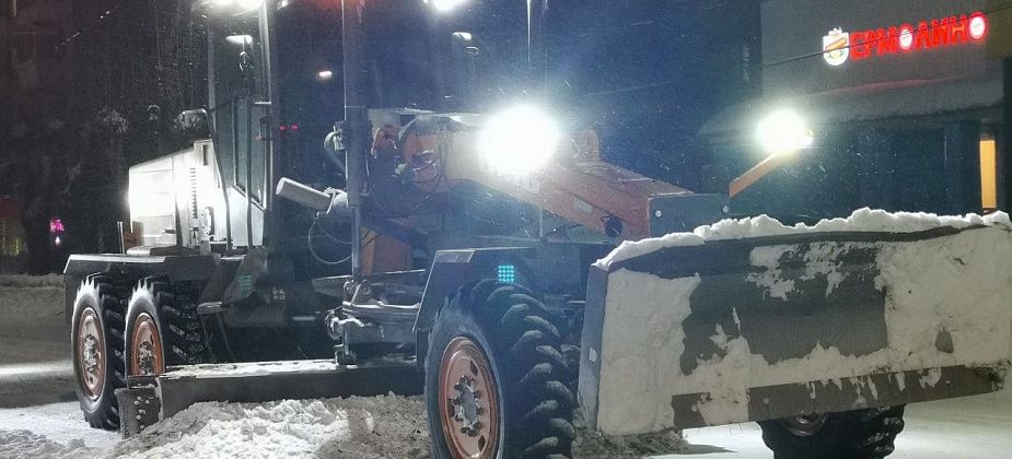Последствия снегопада в Серове устраняют 23 единицы техники