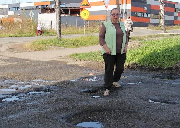 “Можно подвеску оставить”. Серовчанка просит привести в порядок дорогу