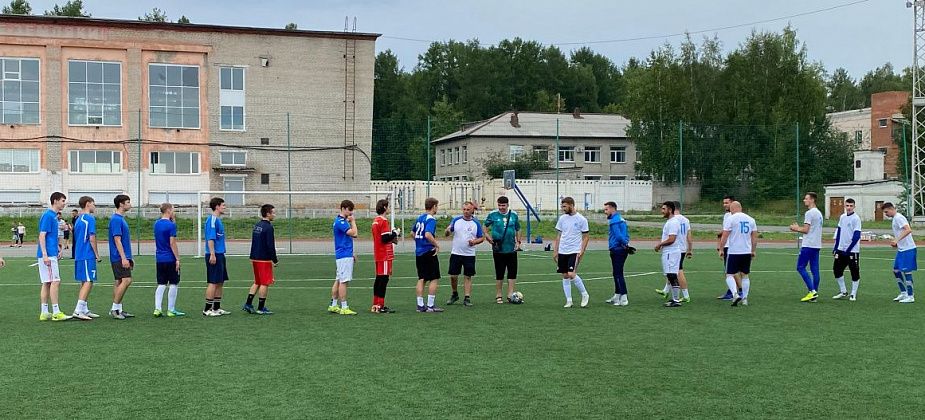 В Серове стартовал городской чемпионат по футболу 7х7