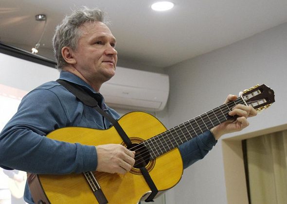 Бард из Краснотурьинска Дмитрий Лубнин даст концерт в Серове