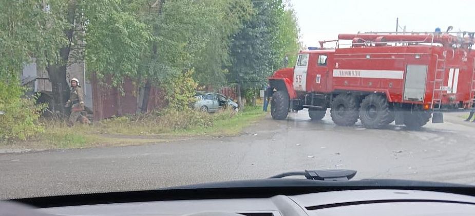 В Серове в столкновении «Тойоты» и «Лады» пострадал один из водителей