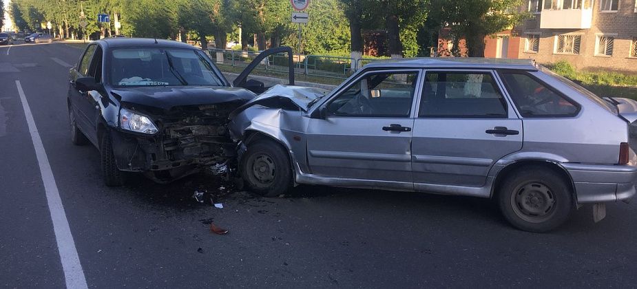В Серове нетрезвый бесправник, севший за руль Datsun, устроил ДТП с пострадавшим