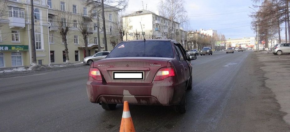 В Серове под колеса "Нексии" попал подросток, выбежавший на проезжую часть