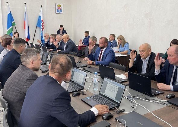Серовские депутаты провели июньское заседание Думы и ушли на каникулы