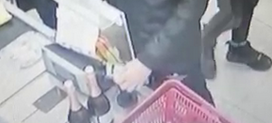 Серовчанин нашел на улице карточку и потратил с нее деньги. Теперь мужчину будут судить