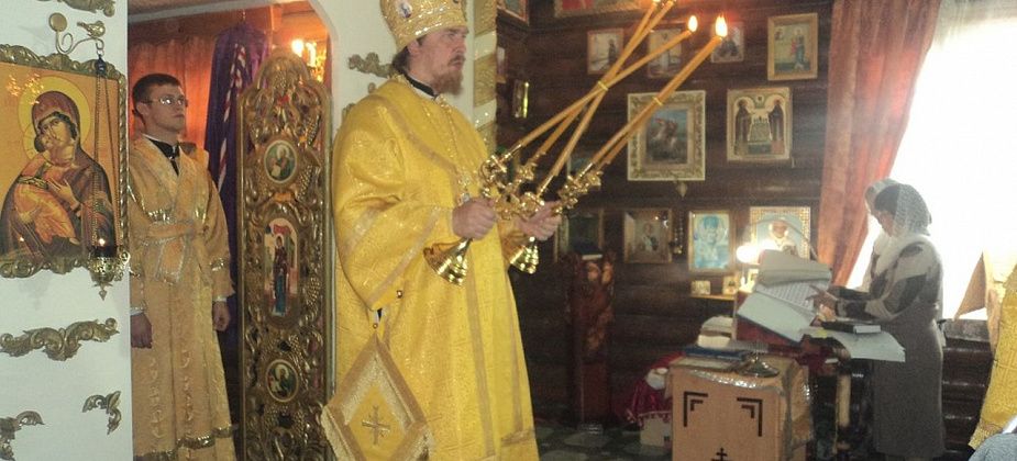 Епископ Серовский и Краснотурьинский освятил храм в гаринской колонии