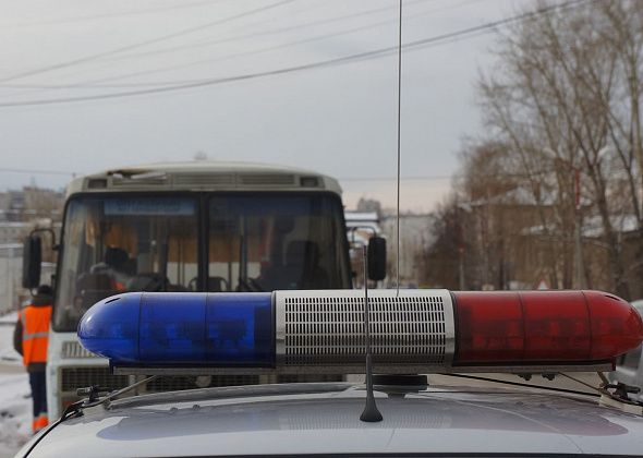 Пассажирский автобус "Екатеринбург - Серов" попал в ДТП под Новой Лялей