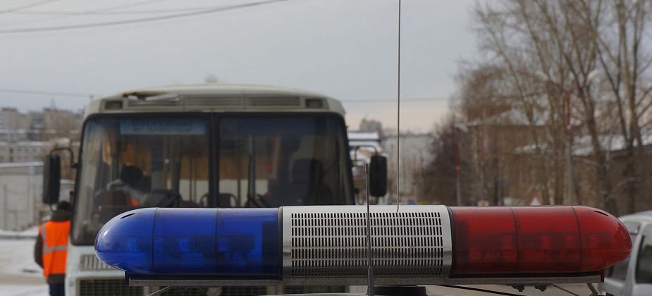 Пассажирский автобус "Екатеринбург - Серов" попал в ДТП под Новой Лялей