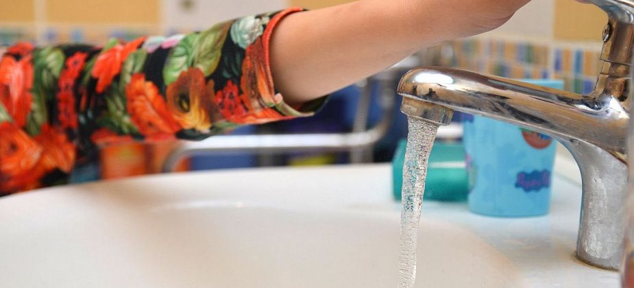 В питьевой воде в Серове в 2024 году выявлено повышенное содержание железа и марганца