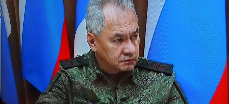 Министр обороны России Шойгу приказал начать вывод войск с правого на левый берег Днепра