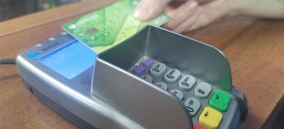 В Серове будут судить несовершеннолетнего, который с малолетним товарищем похитил у мужчины карту и расплачивался ей в магазинах