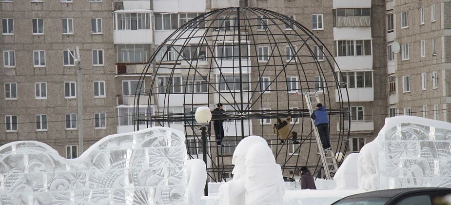 В Серове начали сносить зимний городок. На демонтаж металлоконструкций потратят 200 тысяч 