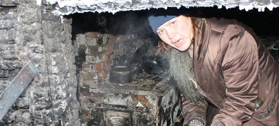 “У них до этого три дома сгорели”. Пожар в серовском селе обернулся гибелью женщины, жившей в бане