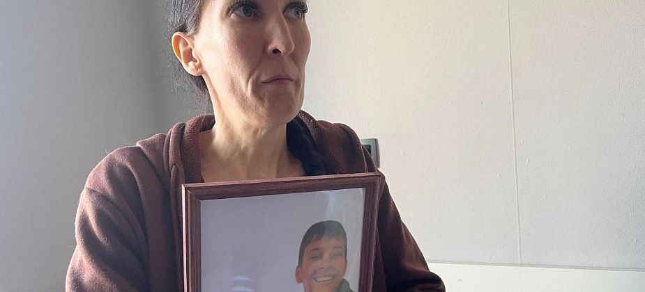 "Один в гробу лежит, второй без ног остался". Мама погибшего в пожаре ребенка несогласна с исходом уголовного дела