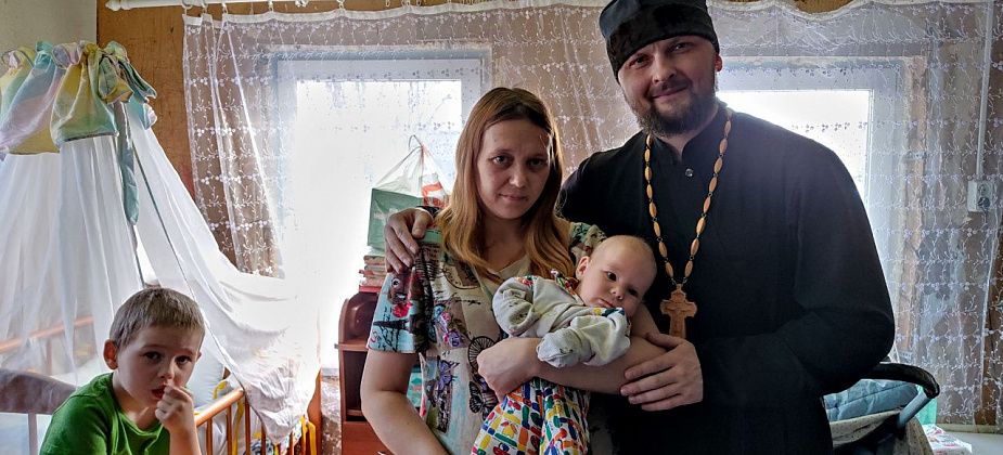 Фонд "Сотвори милость" поздравил серовчанку с рождением девятого ребенка
